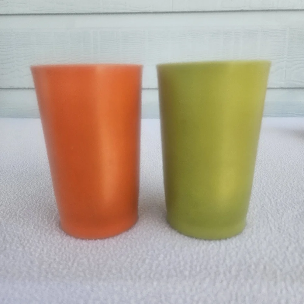 Tupperware 8oz 6oz Tumblers Plastic Cups Avocado Green Orange 1320 Set of 4